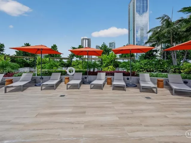 3-bedroom condo for sale in Miami - 700 NE 24th Street 1405 - MondialRealty