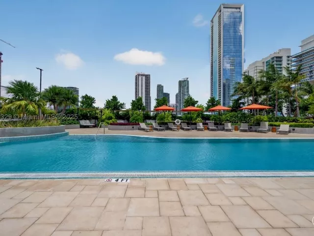 3-bedroom condo for sale in Miami - 700 NE 24th Street 1405 - MondialRealty