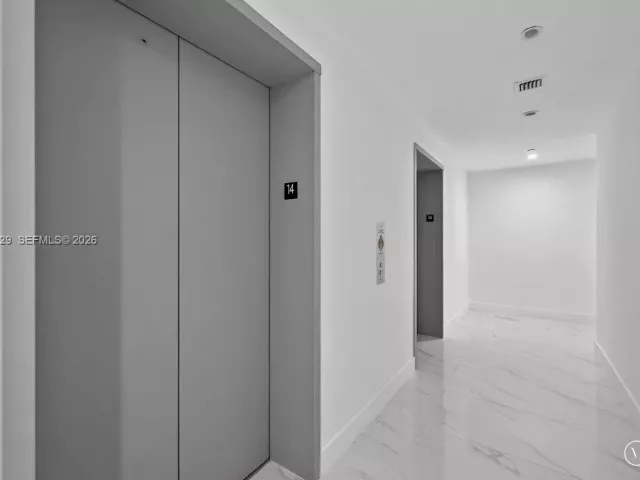 3-bedroom condo for sale in Miami - 700 NE 24th Street 1405 - MondialRealty