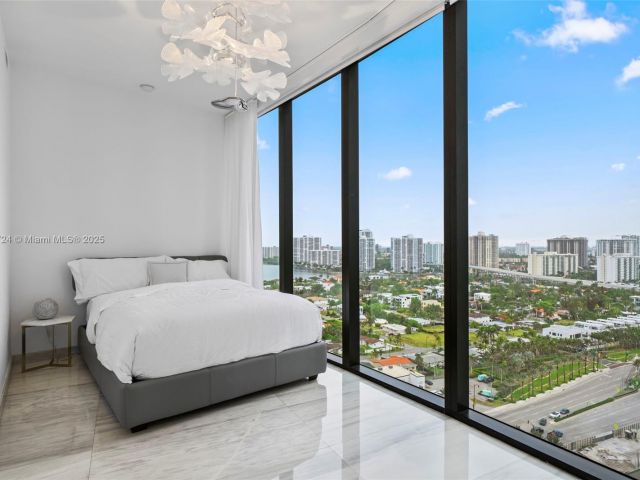 Apartment for rent  Unit #2105 - photo 6430751