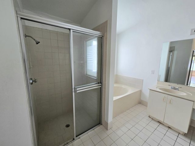 Home for rent at 16514 NW 3rd Street - photo 6814631