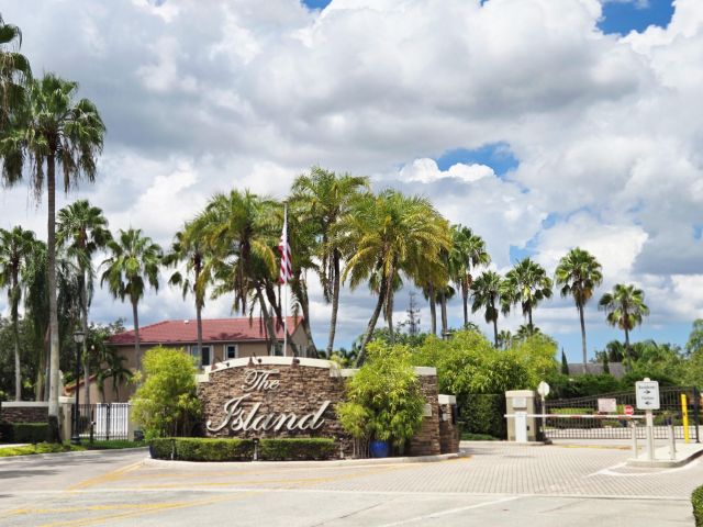 Home for rent at 16514 NW 3rd Street - photo 6814643