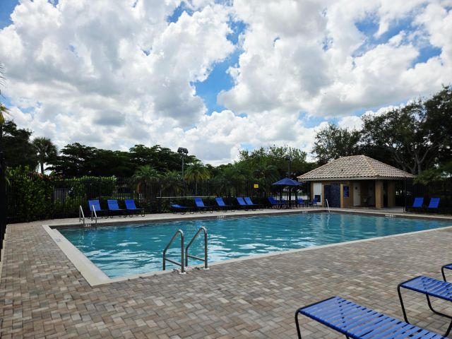 Home for rent at 16514 NW 3rd Street - photo 6814645