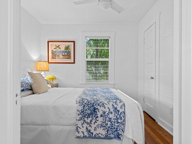 Home for rent at 122 SE 7th Avenue - photo 6430445