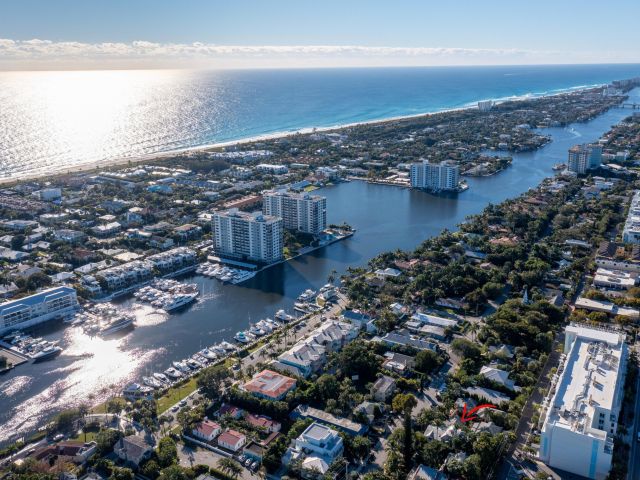 Home for rent at 122 SE 7th Avenue - photo 6430452