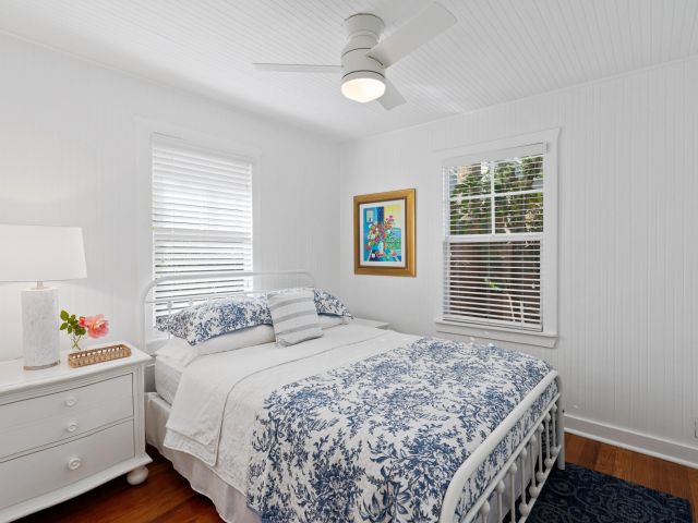 Home for rent at 118 SE 7th Avenue - photo 6431203