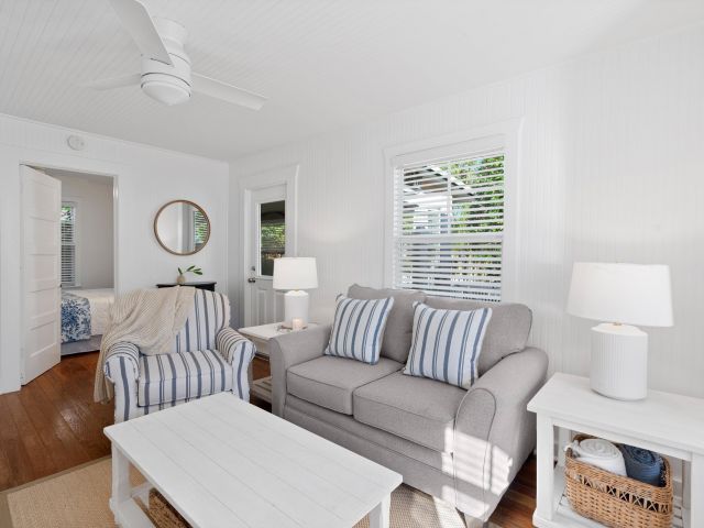 Home for rent at 118 SE 7th Avenue - photo 6431206