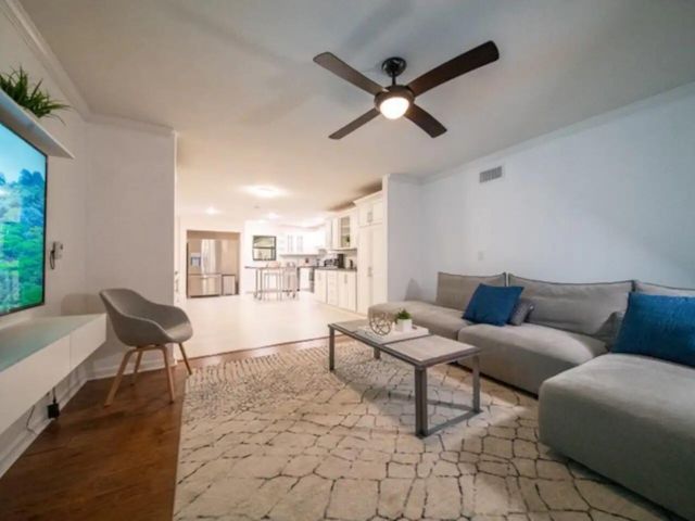 Home for rent at 3042 Cardinal Drive - photo 6431582