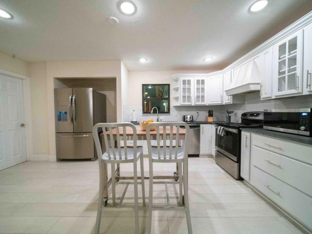 Home for rent at 3042 Cardinal Drive - photo 6431585