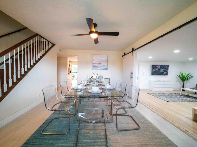 Home for rent at 3042 Cardinal Drive - photo 6431587