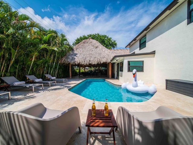 Home for rent at 3042 Cardinal Drive - photo 6431592