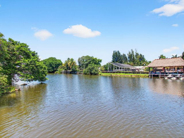 Home for sale at 420 Santa Fe Road - photo 6432260