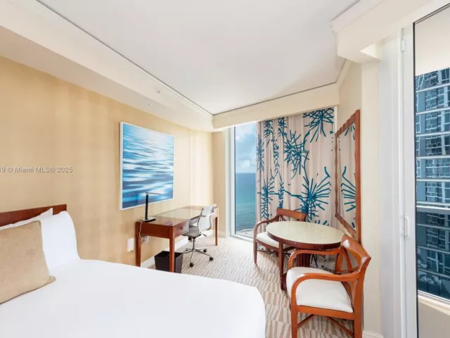 2-bedroom condo for sale in Sunny Isles Beach - 18001 Collins Ave 1214- 1215 - MondialRealty