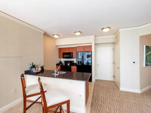 2-bedroom condo for sale in Sunny Isles Beach - 18001 Collins Ave 1214- 1215 - MondialRealty