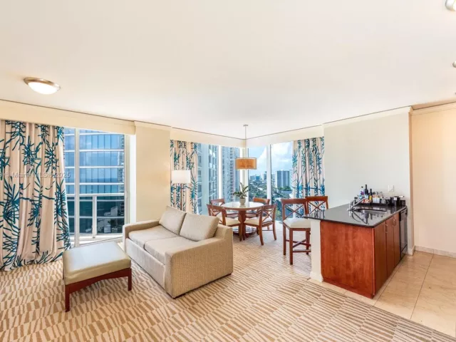 2-bedroom condo for sale in Sunny Isles Beach - 18001 Collins Ave 1214- 1215 - MondialRealty