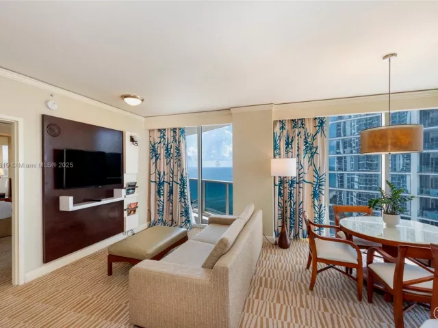 2-bedroom condo for sale in Sunny Isles Beach - 18001 Collins Ave 1214- 1215 - MondialRealty