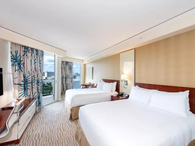 2-bedroom condo for sale in Sunny Isles Beach - 18001 Collins Ave 1214- 1215 - MondialRealty