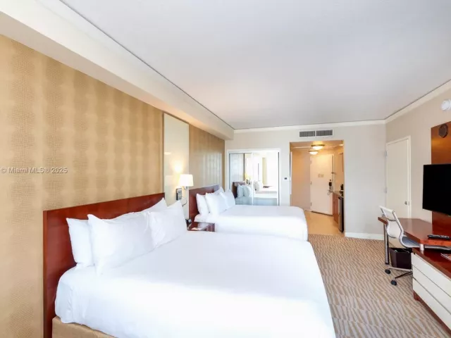 2-bedroom condo for sale in Sunny Isles Beach - 18001 Collins Ave 1214- 1215 - MondialRealty