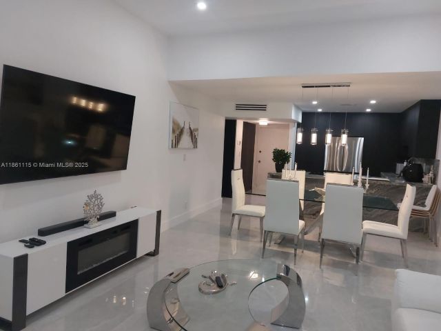 Apartment for sale  Unit #1721 - photo 7443281