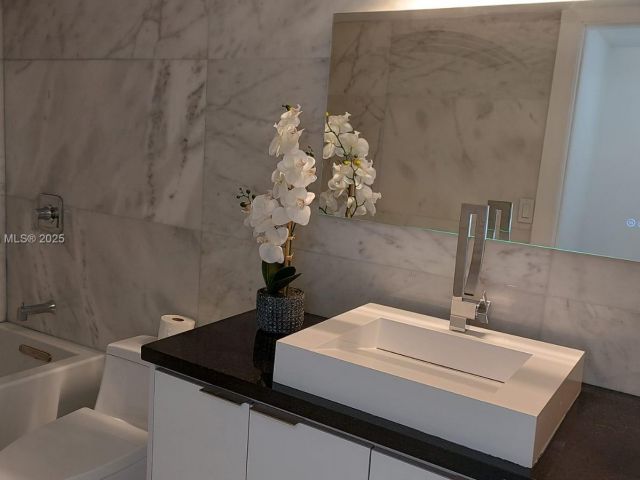 Apartment for sale  Unit #1721 - photo 7443292