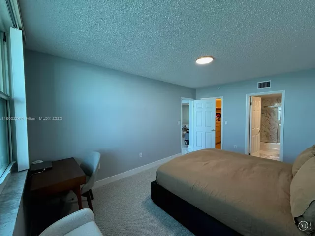 2-bedroom condo for rent in Miami - 800 Claughton Island Dr 703 - MondialRealty