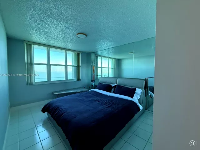 2-bedroom condo for rent in Miami - 800 Claughton Island Dr 703 - MondialRealty