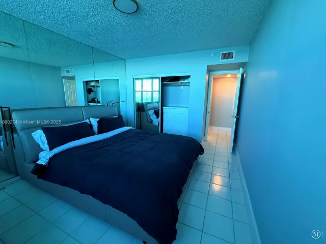 2-bedroom condo for rent in Miami - 800 Claughton Island Dr 703 - MondialRealty