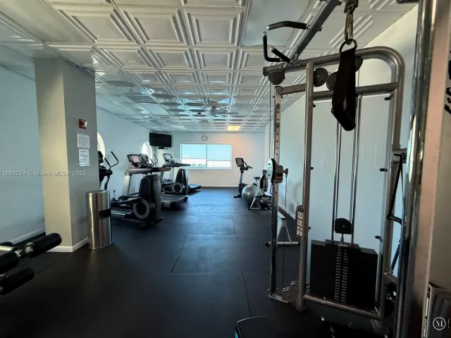 2-bedroom condo for rent in Miami - 800 Claughton Island Dr 703 - MondialRealty