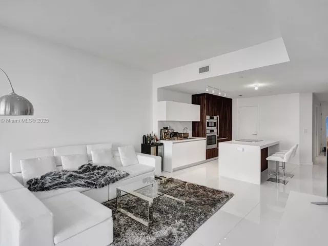 1-bedroom condo for sale in Miami - 851 NE 1st Ave 3800 - MondialRealty