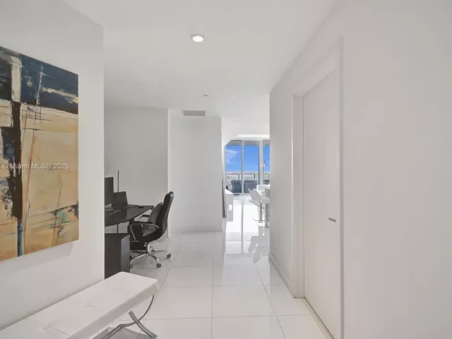 1-bedroom condo for sale in Miami - 851 NE 1st Ave 3800 - MondialRealty