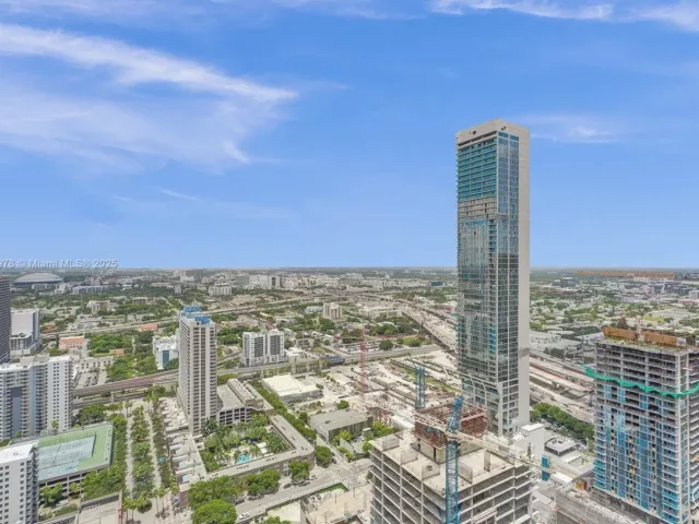 1-bedroom condo for sale in Miami - 851 NE 1st Ave 3800 - MondialRealty