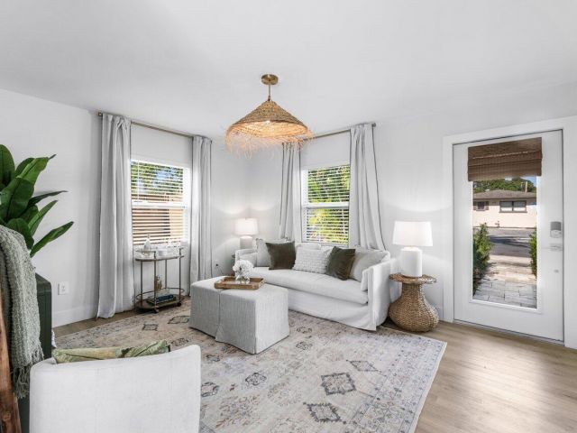 Home for rent at 512 49th Street - photo 6445824