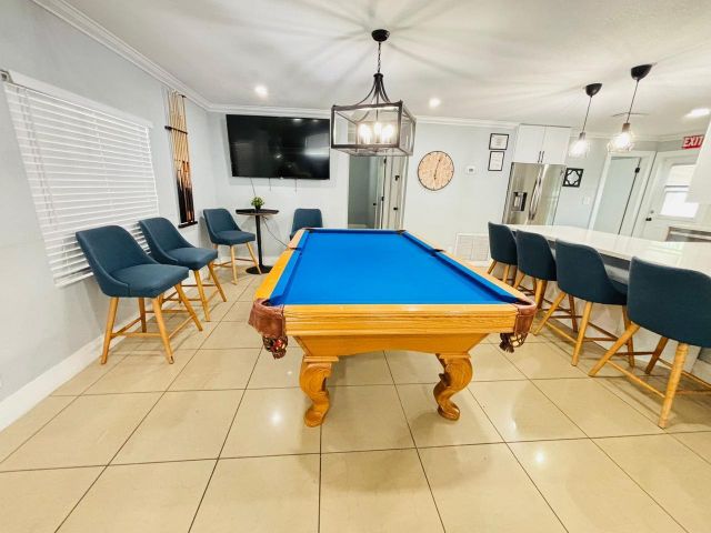 Home for sale at 2010 NE 1st Avenue - photo 6450862