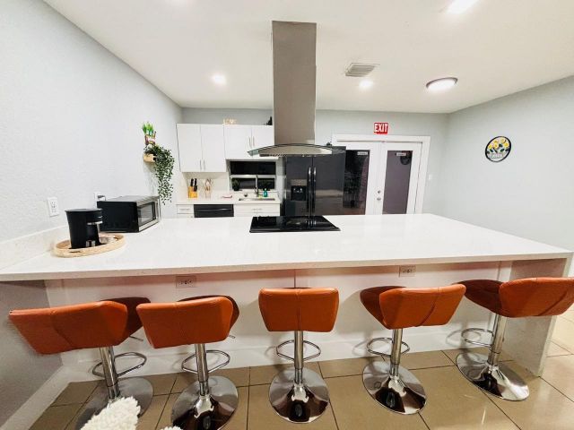 Home for sale at 2010 NE 1st Avenue - photo 6450872