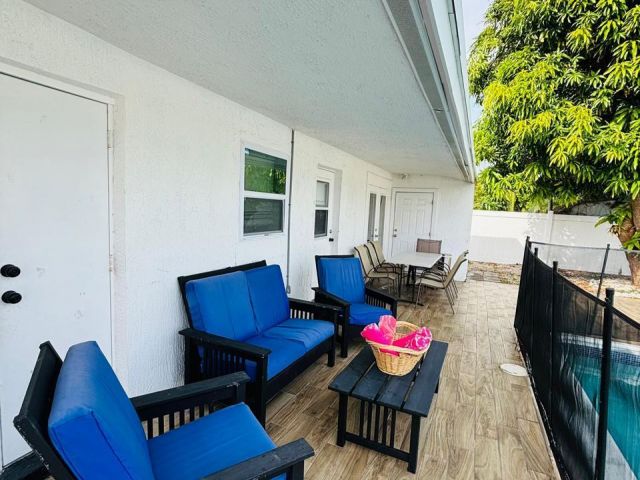 Home for sale at 2010 NE 1st Avenue - photo 6450880