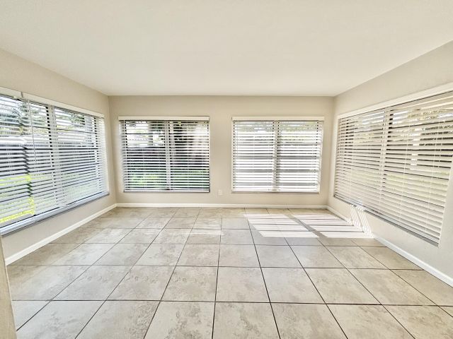 Home for rent at 2370 NE 4th Avenue - photo 6539697