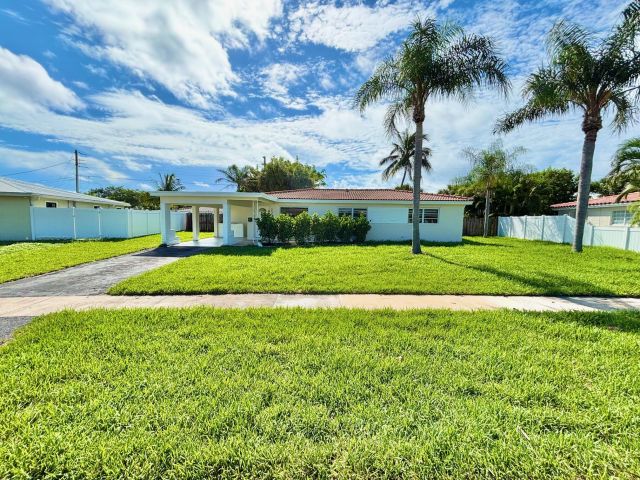 Home for rent at 2370 NE 4th Avenue - photo 6539706