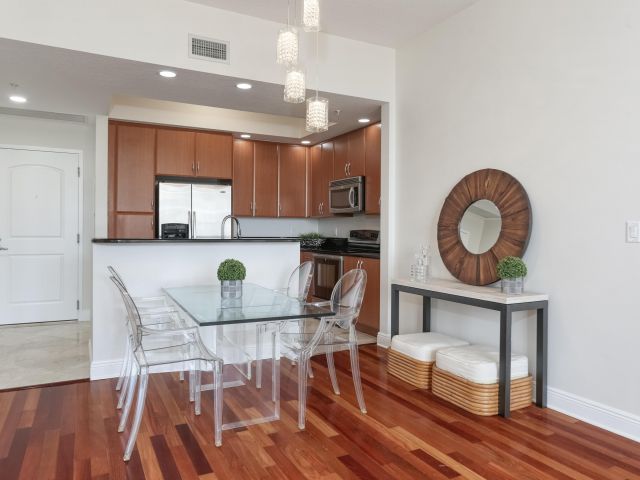 Apartment for sale  Unit #1202 - photo 6439344