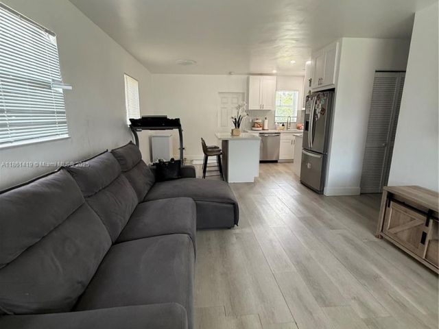 3-bedroom home for sale in Miami Gardens - 3521 NW 171st Ter - MondialRealty