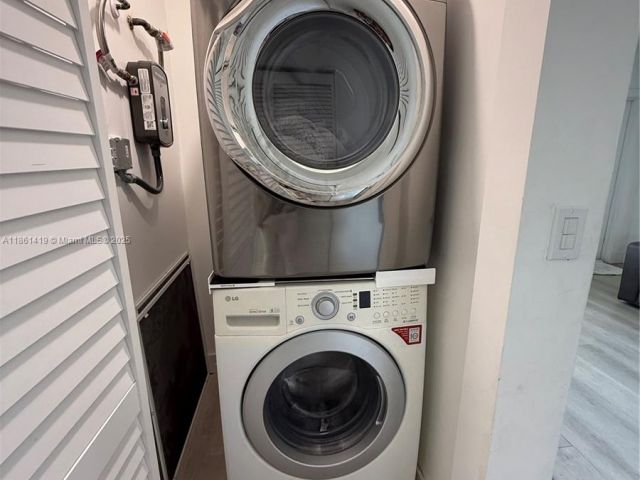 3-bedroom home for sale in Miami Gardens - 3521 NW 171st Ter - MondialRealty