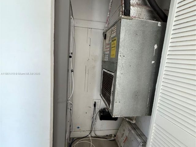 3-bedroom home for sale in Miami Gardens - 3521 NW 171st Ter - MondialRealty