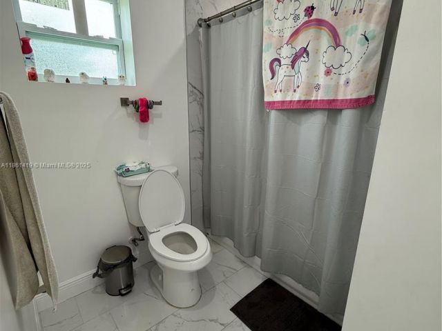 3-bedroom home for sale in Miami Gardens - 3521 NW 171st Ter - MondialRealty