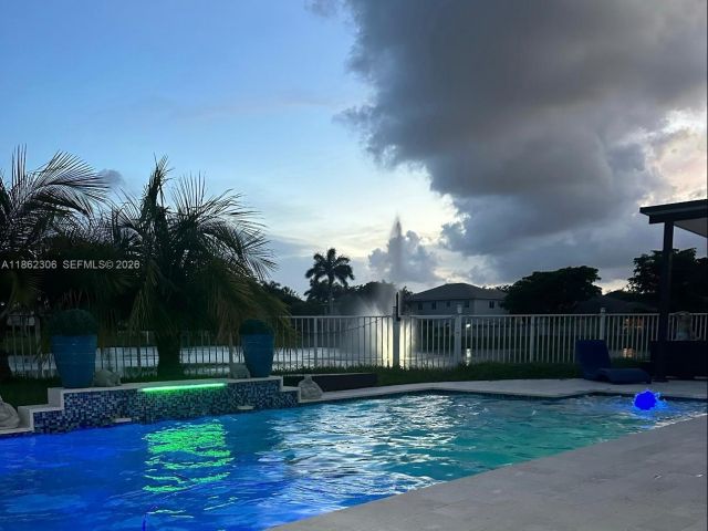 Home for sale at 318 NE 31st Ave - photo 7460230