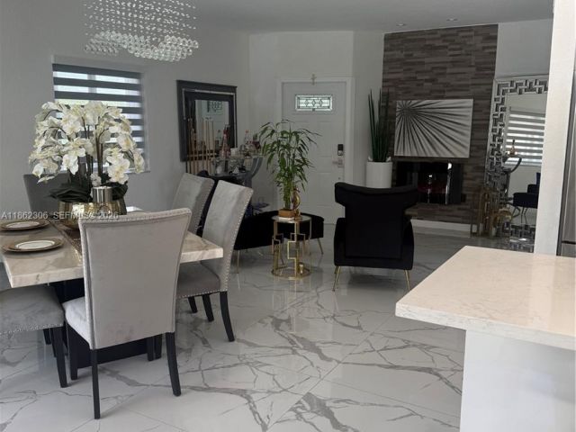 Home for sale at 318 NE 31st Ave - photo 7460256