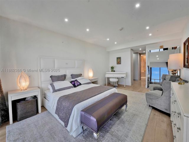 2-bedroom condo for sale in Bal Harbour -  - MondialRealty