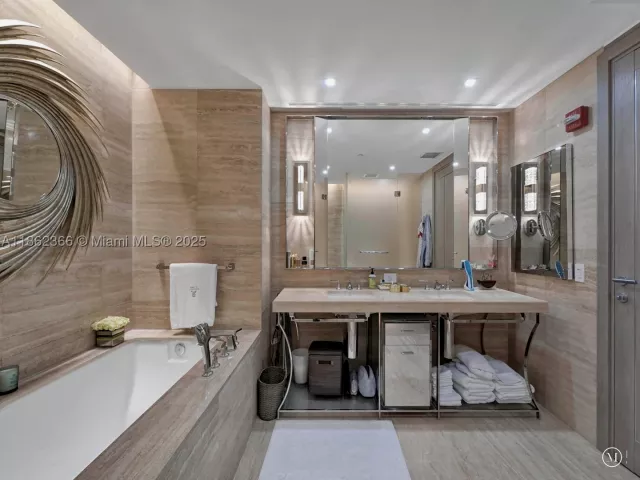 2-bedroom condo for sale in Bal Harbour -  - MondialRealty