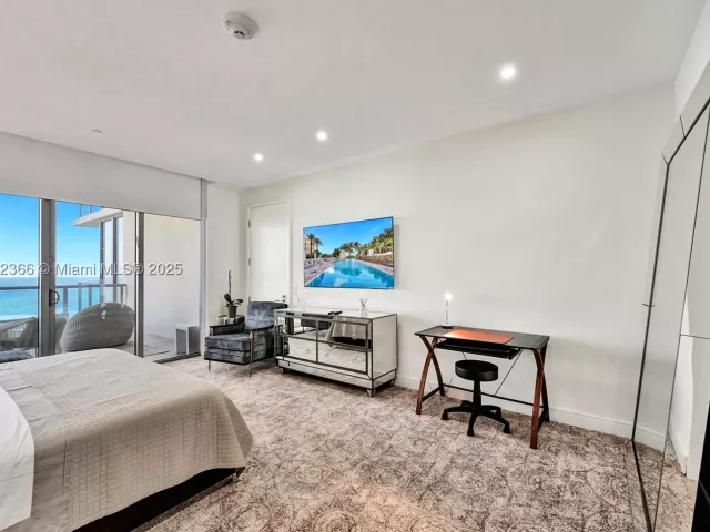 2-bedroom condo for sale in Bal Harbour -  - MondialRealty