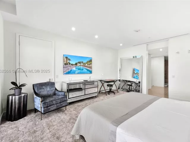 2-bedroom condo for sale in Bal Harbour -  - MondialRealty