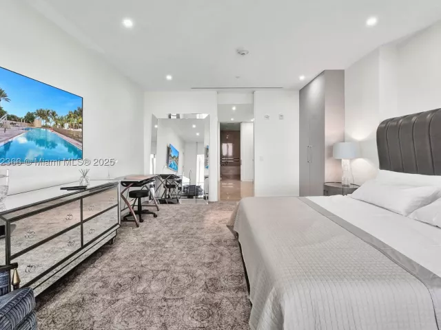 2-bedroom condo for sale in Bal Harbour -  - MondialRealty