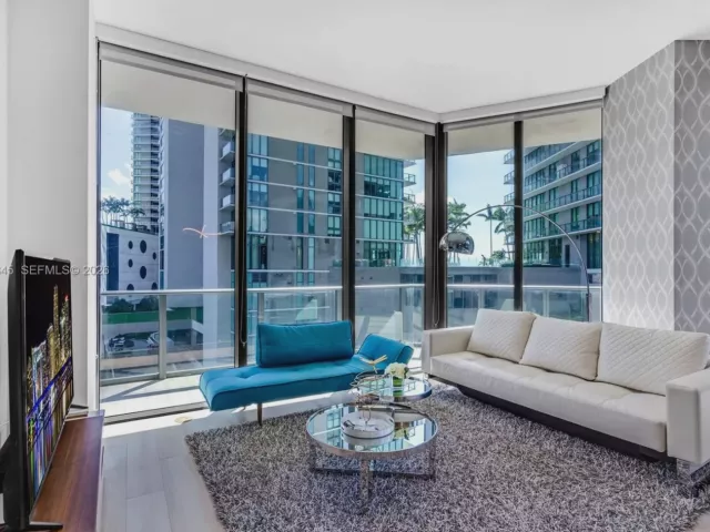 3-bedroom condo for sale in Miami - 501 NE 31st St 306 - MondialRealty